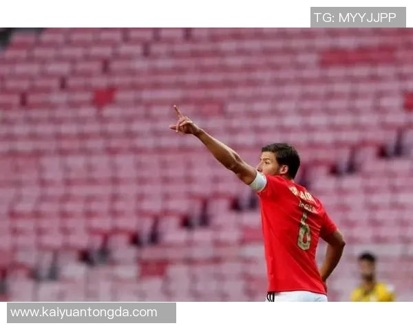 鲁本迪亚斯：从年轻天才到足球场上的防守巨星之路